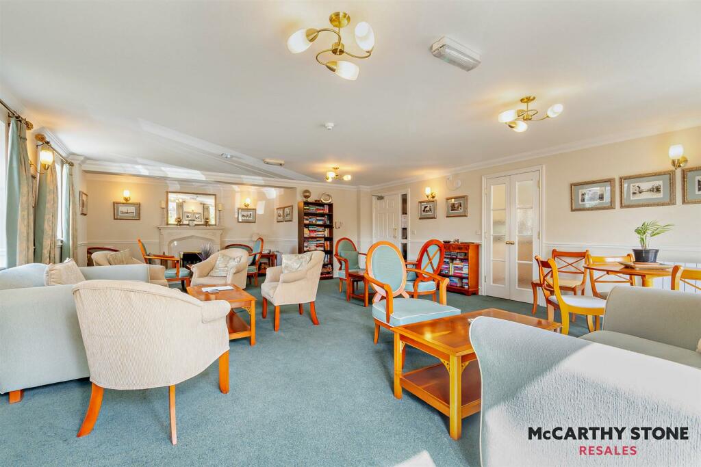 8610103-interior20-800.JPG