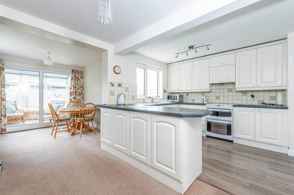 Kitchen &amp; Dining Area