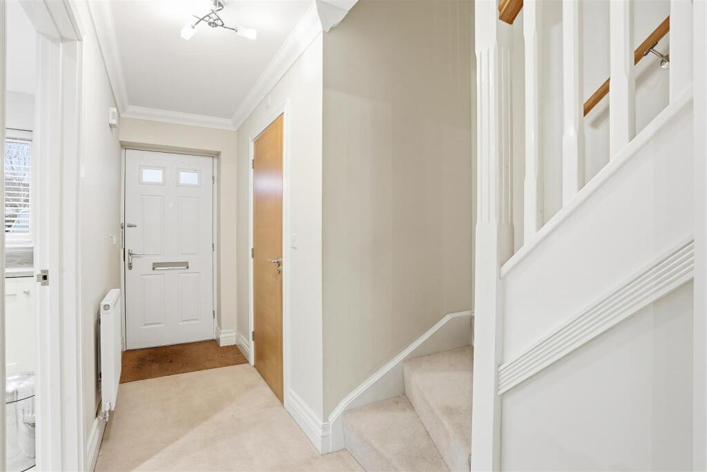 1590753081 - 2 Stanton Grove, KT20 - 3.jpg