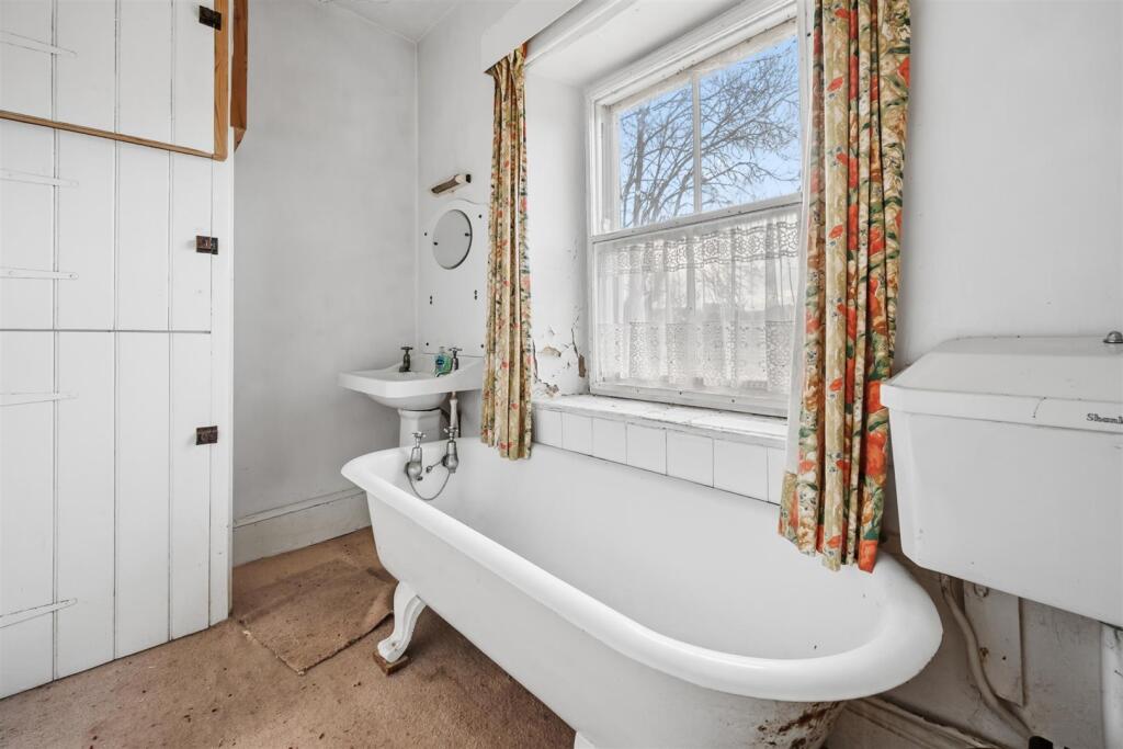 Saxton Mee Glenholme 0016.jpg