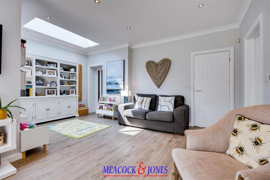 DSC_1330-DSC_1334 copy.jpg