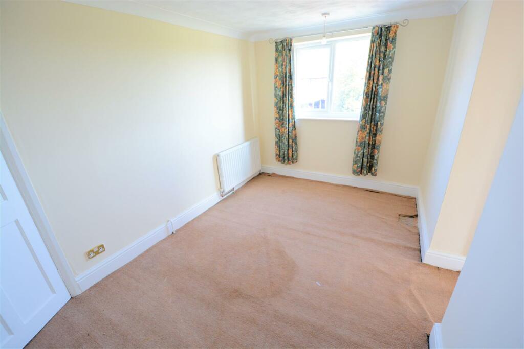 BED 3 / DRESSING ROOM