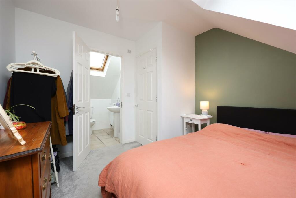 2@32 Queen Street BS15 14.JPG