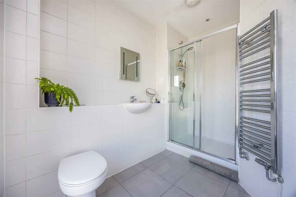 2 Charlotte Avenue, Chichester-Small-PorticoMarket