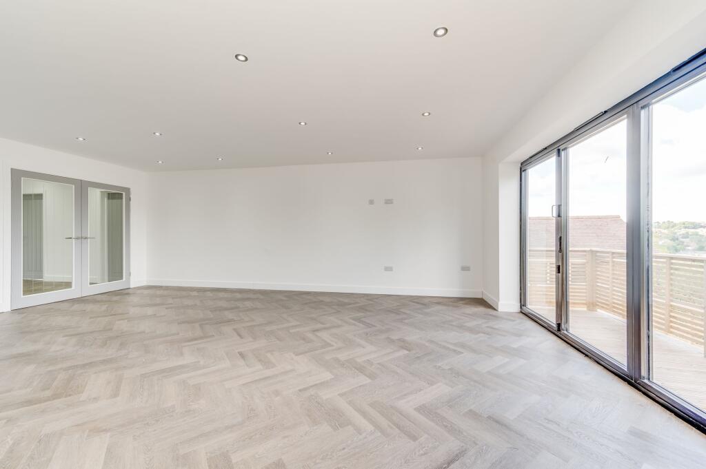 OPEN PLAN KITCHEN/DINER/LIVING ROOM