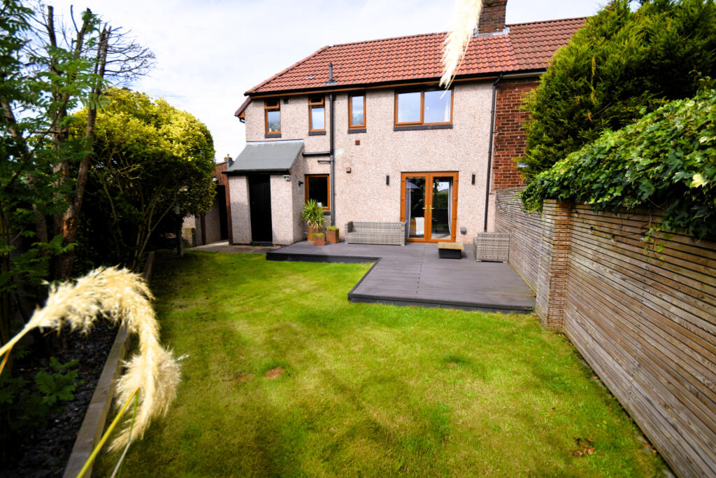 Modern Two Bed In Etterby