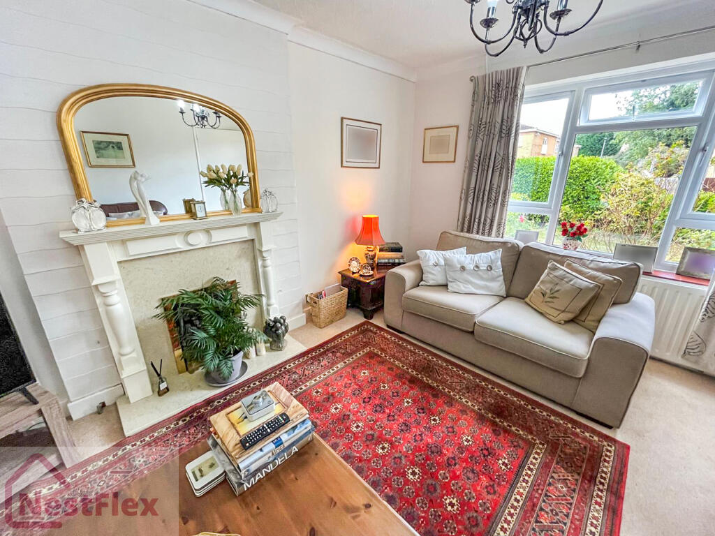 Living room - 15 Trafalgar Square.quXyc