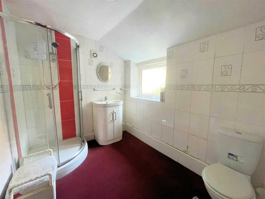 Shower room .jpg