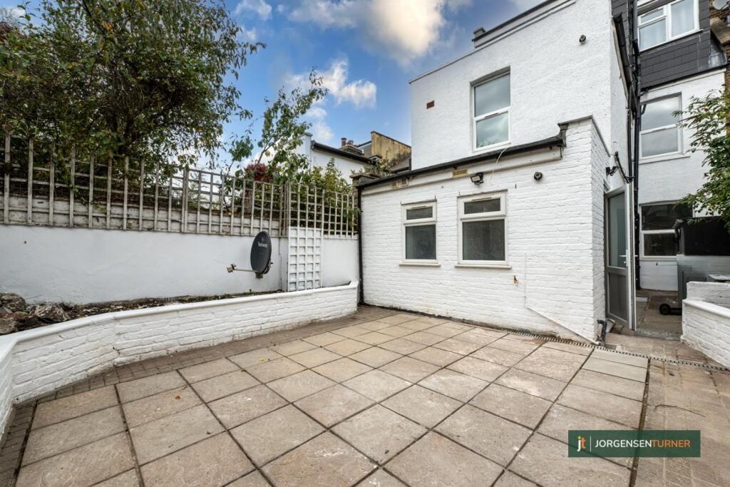 Birkbeck Avenue 28A-010 LR - JT.jpg