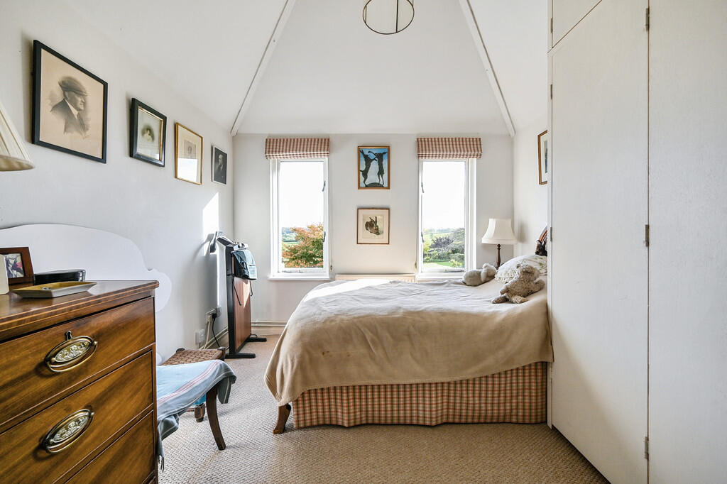 YEW TREE BARN - T...