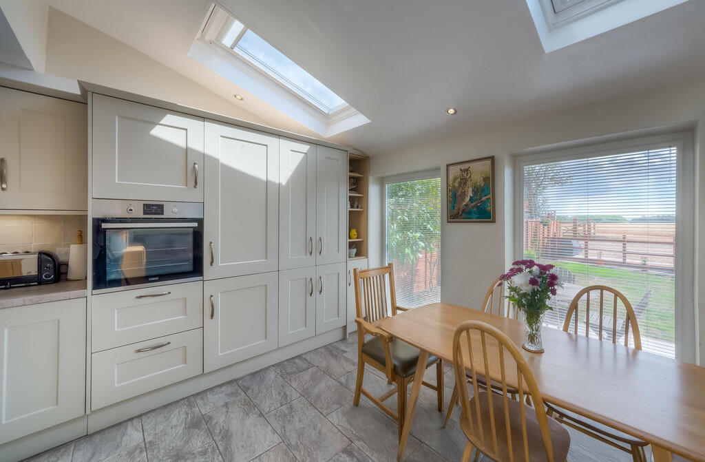 Kitchen/living sp...