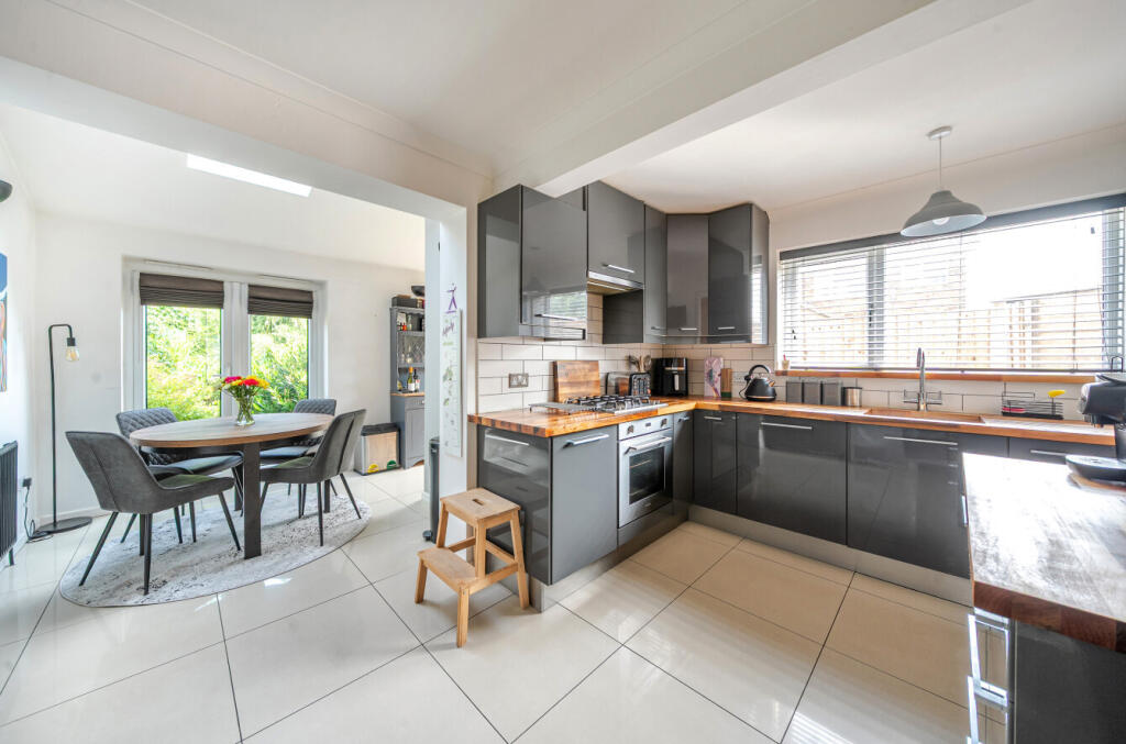 1304631-17-684970...