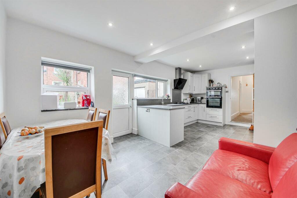 Kitchen Diner