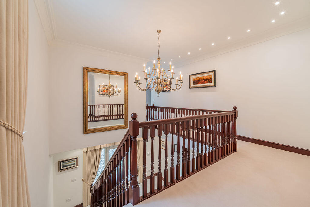 Mezzanine Landing
