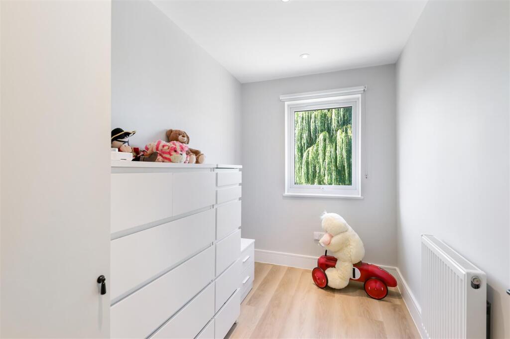 DEANS CLOSE,18-88.jpg