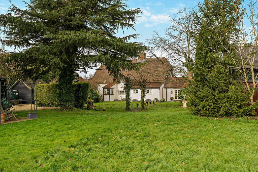 8635540-exterior3...