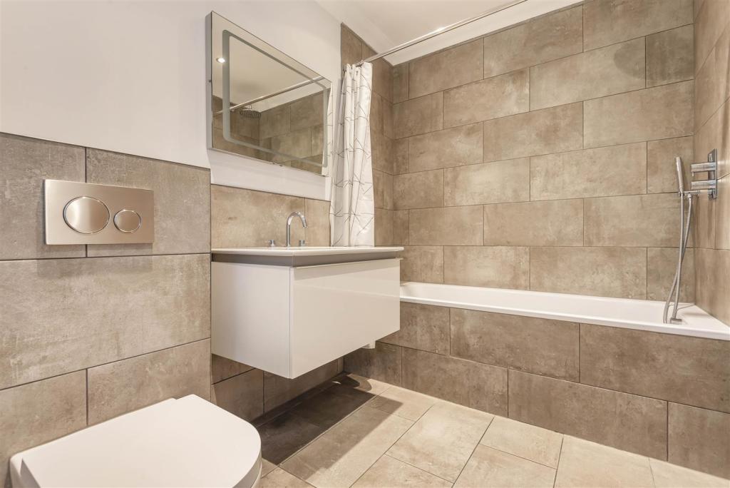 En Suite.jpg