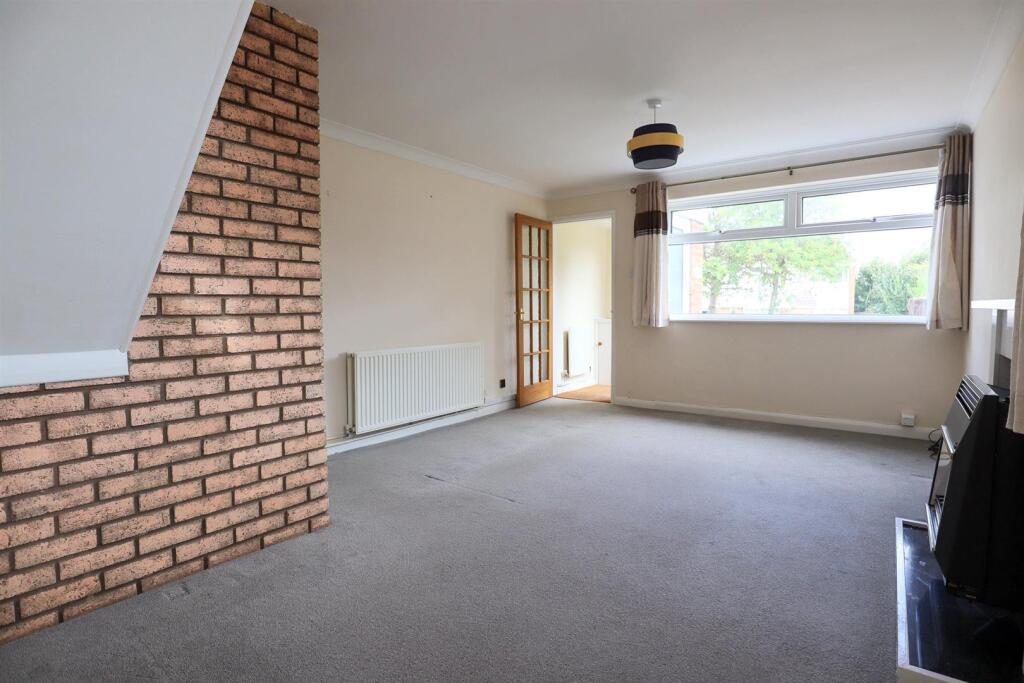 Sitting room (2).jpg