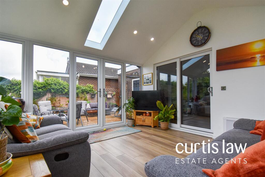 Conservatory/Summer Room