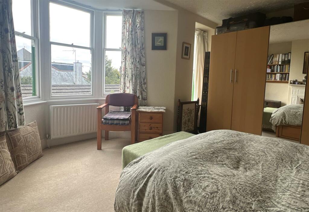 Bedroom 1 (Master)
