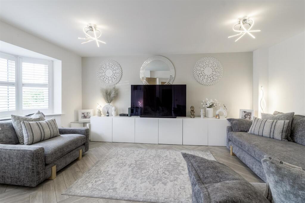 1 Farthington Drive, Nuneaton