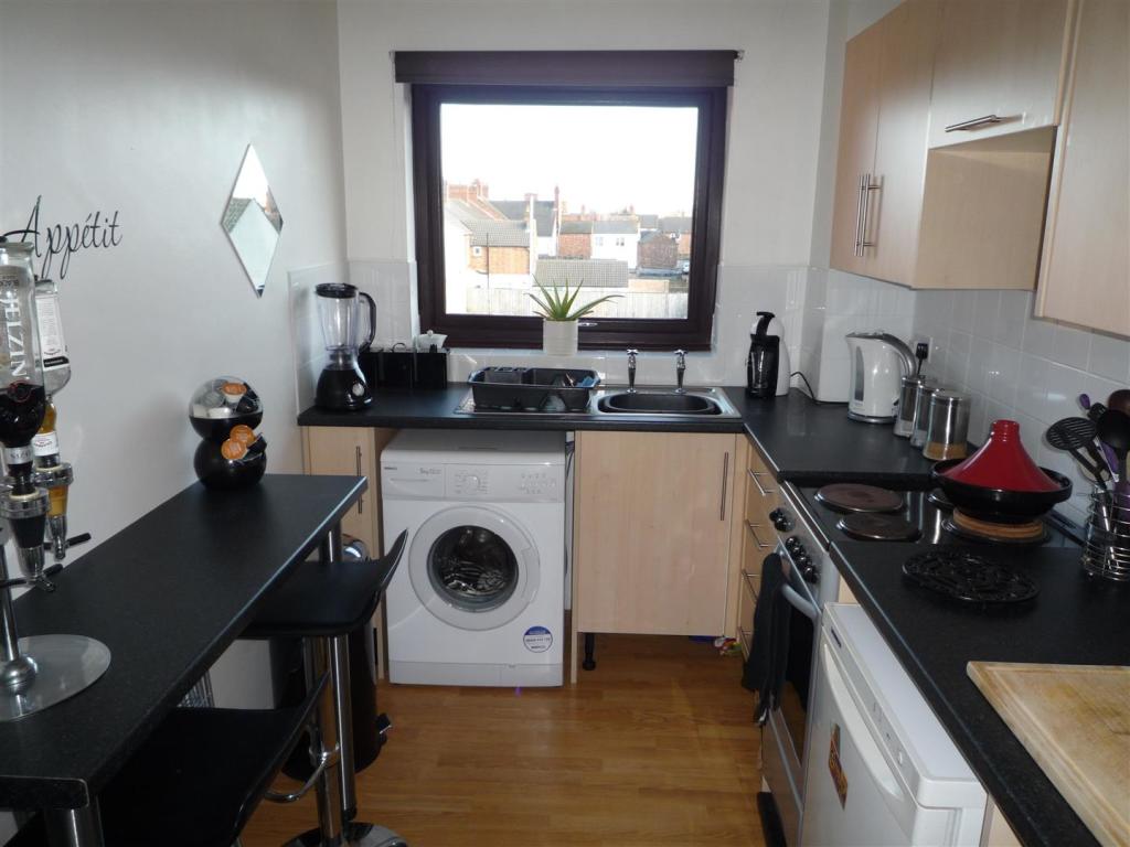 11 Manton Court Kit.JPG