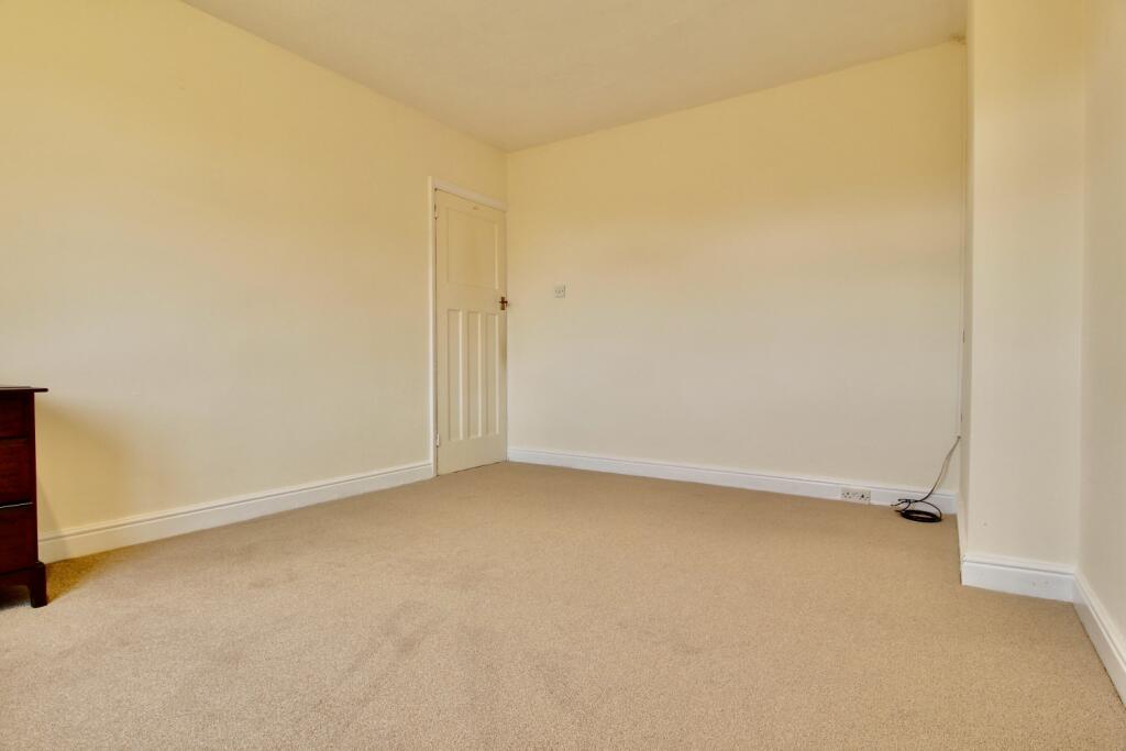 Bedroom 1 - reverse view