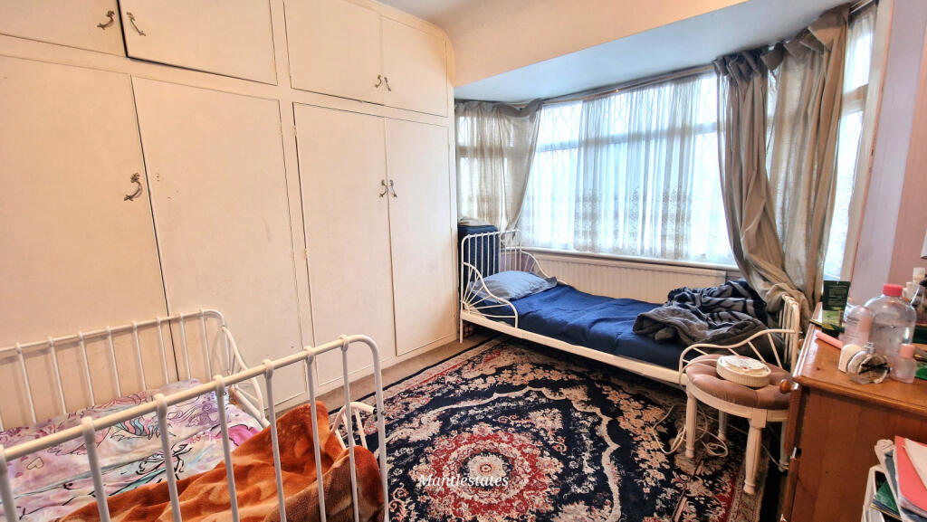 REAR BEDROOM