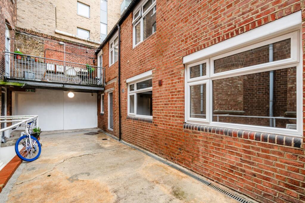 Sclater St 9395 F1  15.jpg