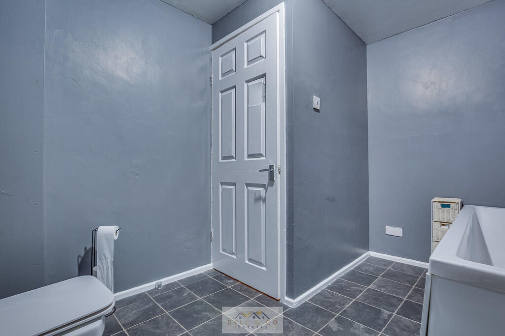 Bathroom 1.1