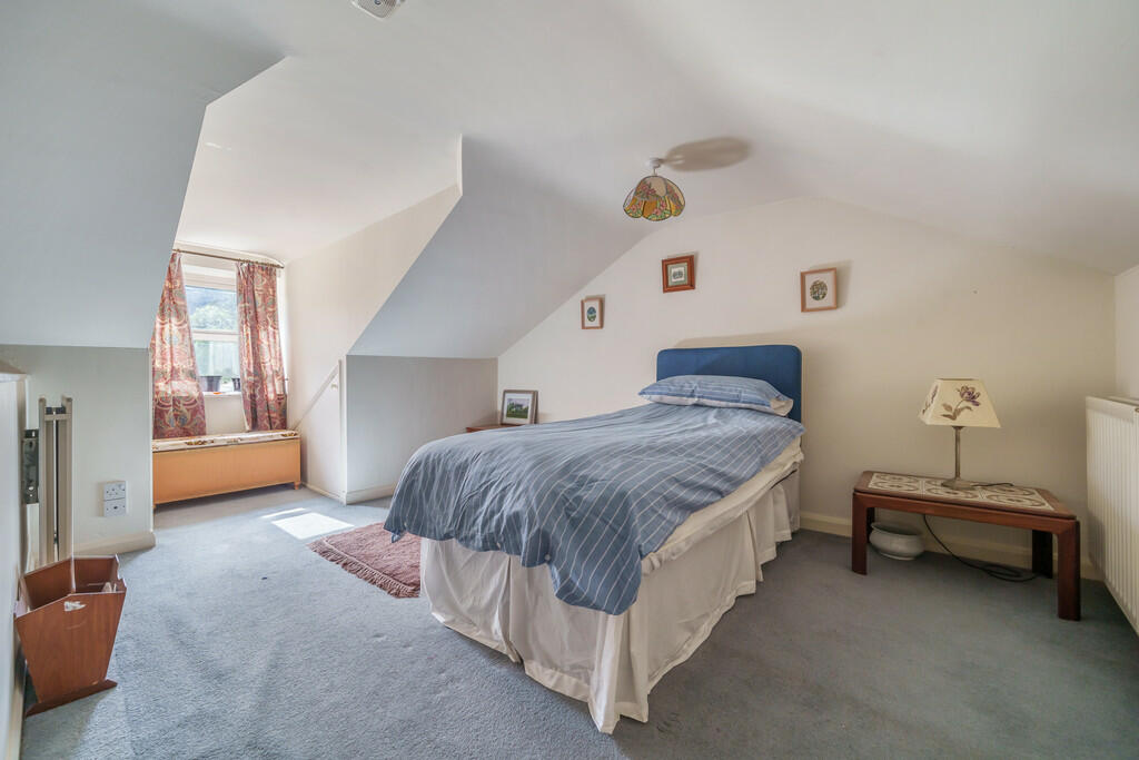 Acorn Cottage - B...