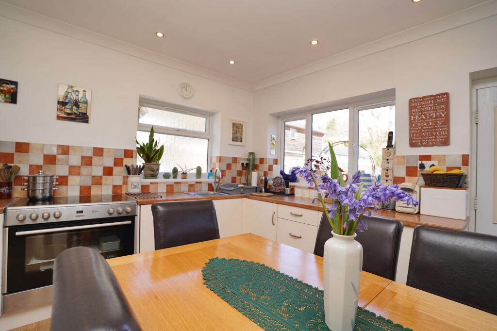 KItchen Dining Area