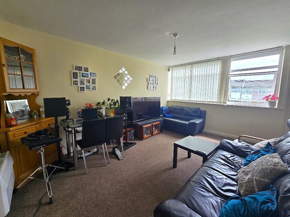 Crowmere Road, Walsgrave - Lounge
