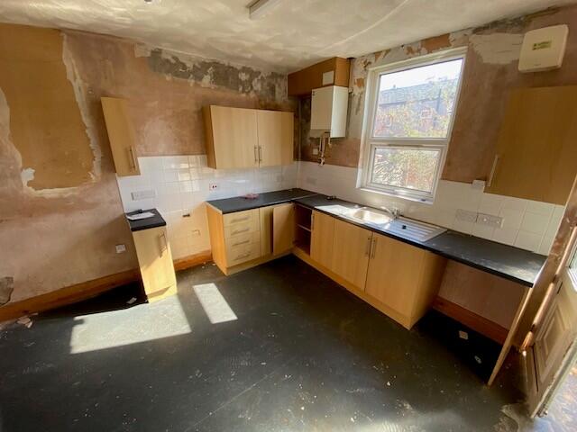 KITCHEN 1 T202503281511.jpg