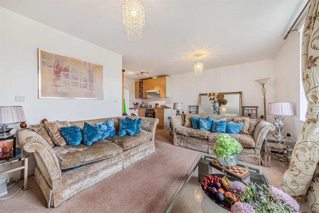 18a Petworth Street, SW11 4QR-6.jpg