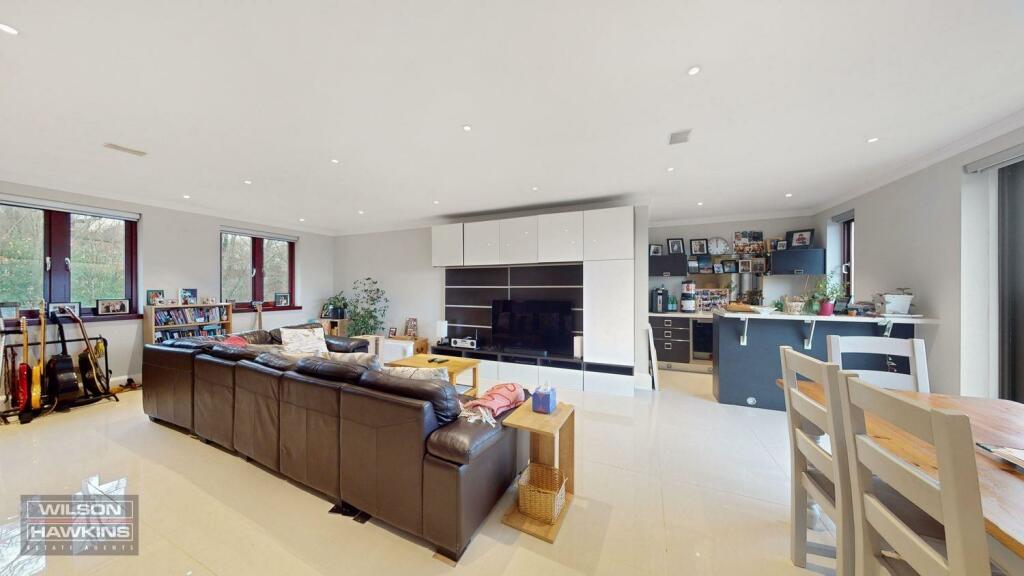 94 Chasewood Park, Sudbury Hill - OHy9MIqQ6CqfQJQa