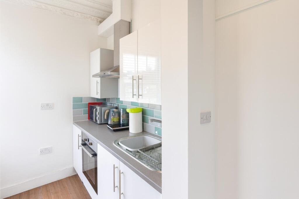 compact_galley_kitchen_marketing