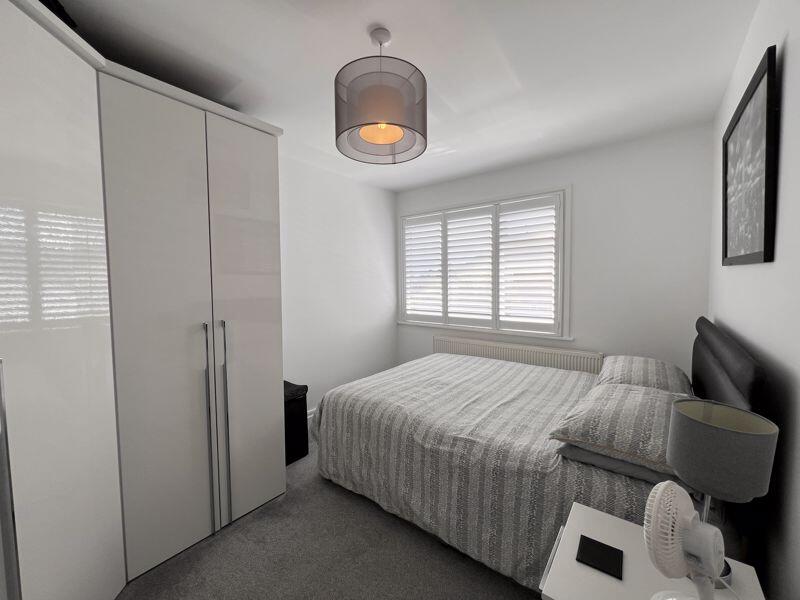 Middle Bedroom