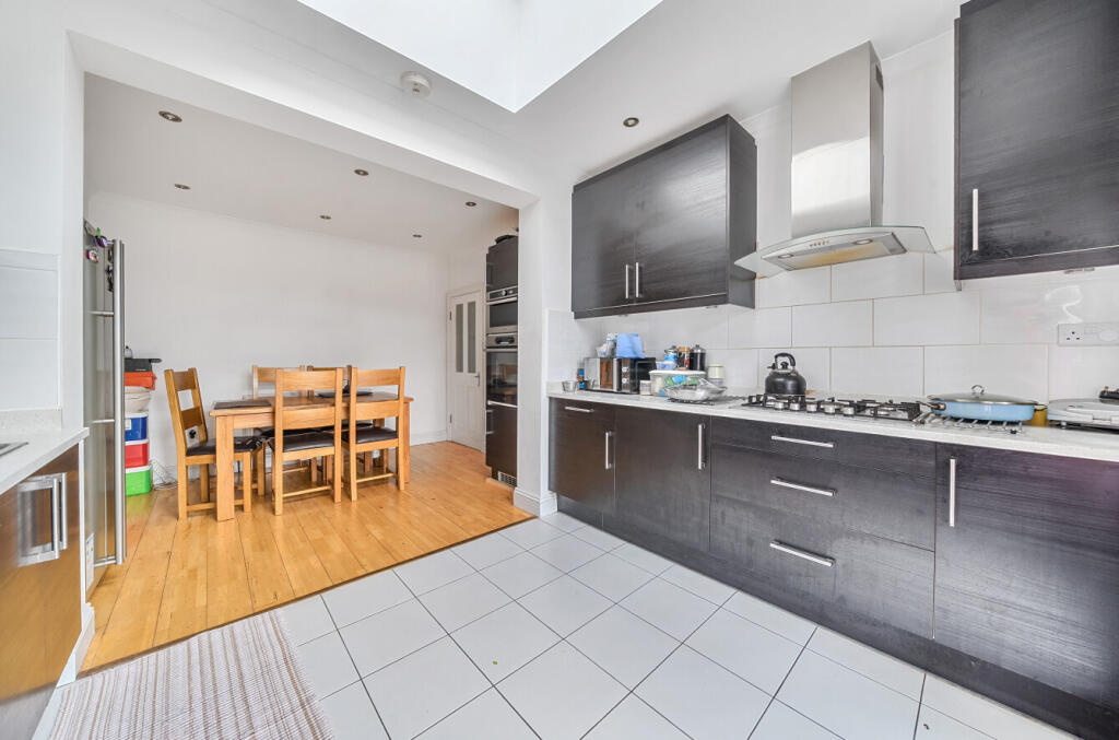 1383219-10-691dfd...