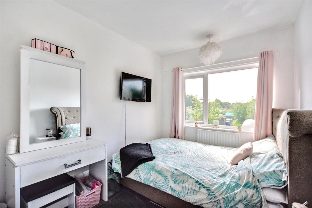 Bedroom 2_3.jpeg