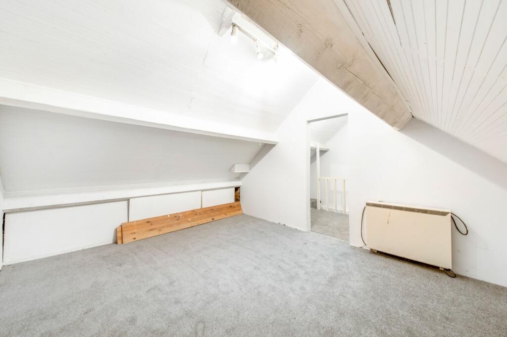 ATTIC ROOM