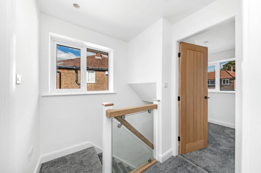 FIRST FLOOR LANDING