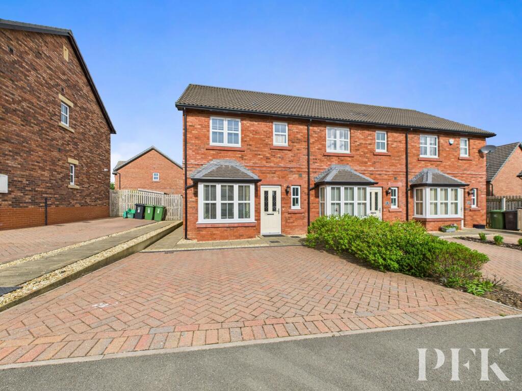 Front Exterior &amp; Double Driveway