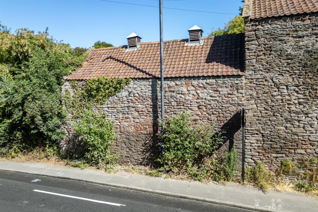 Barn 3 &#64; Bridge Farm, Bell Hill Stapleton, Bristol