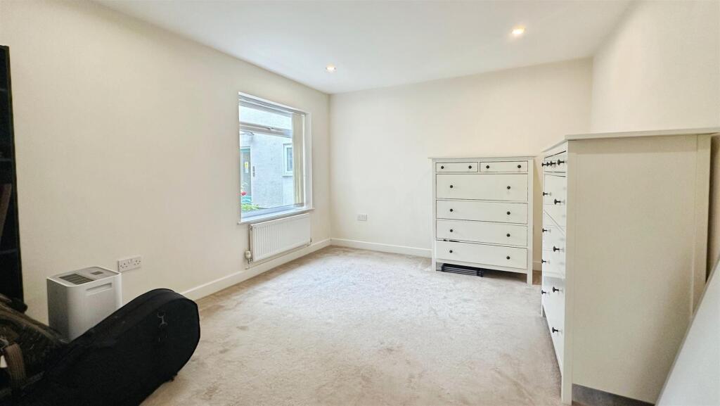 ba508b6a--47BB-B9DF-DB00ECC4D6EF-15878-00000577D14