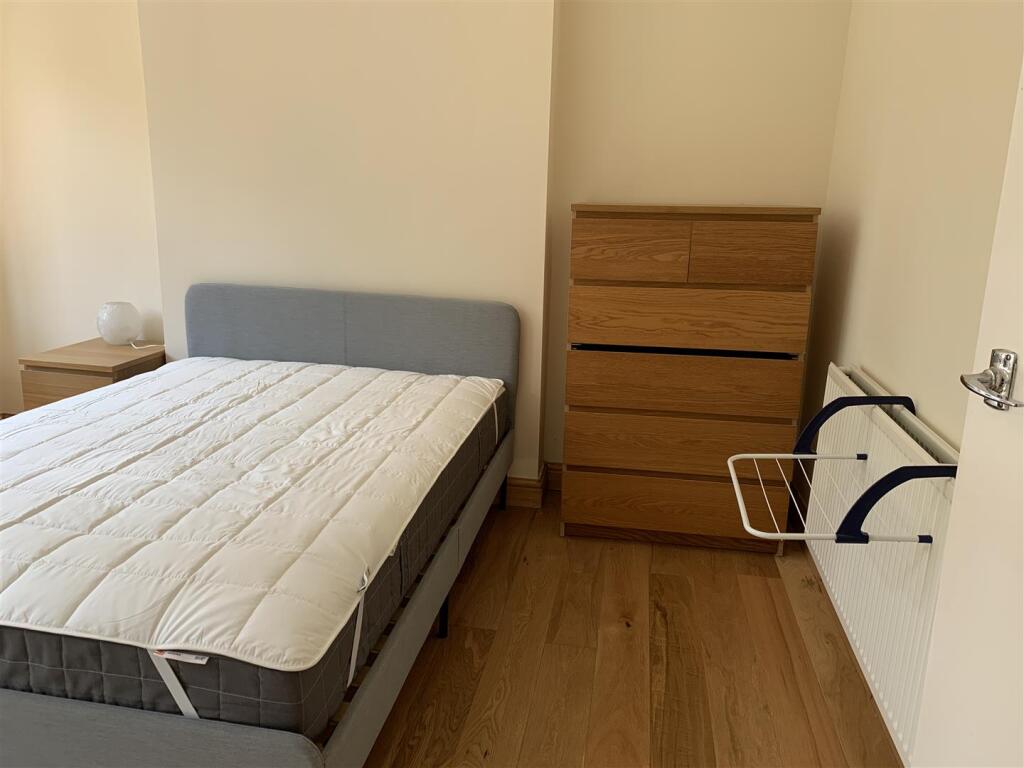 Downstairs Bedroom 2.JPG