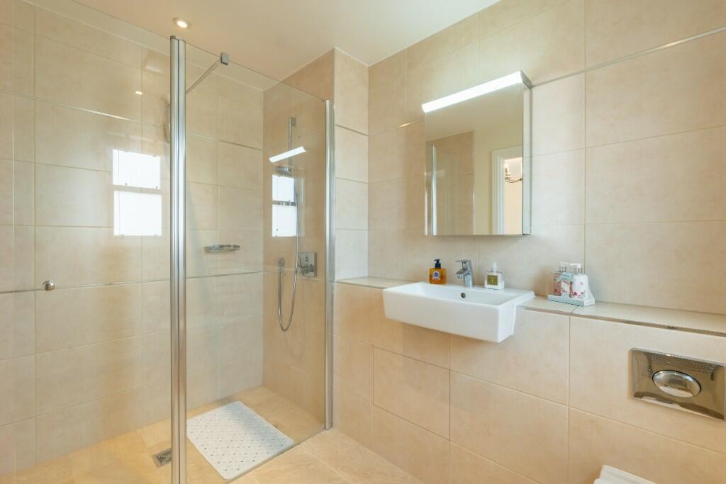Ensuite