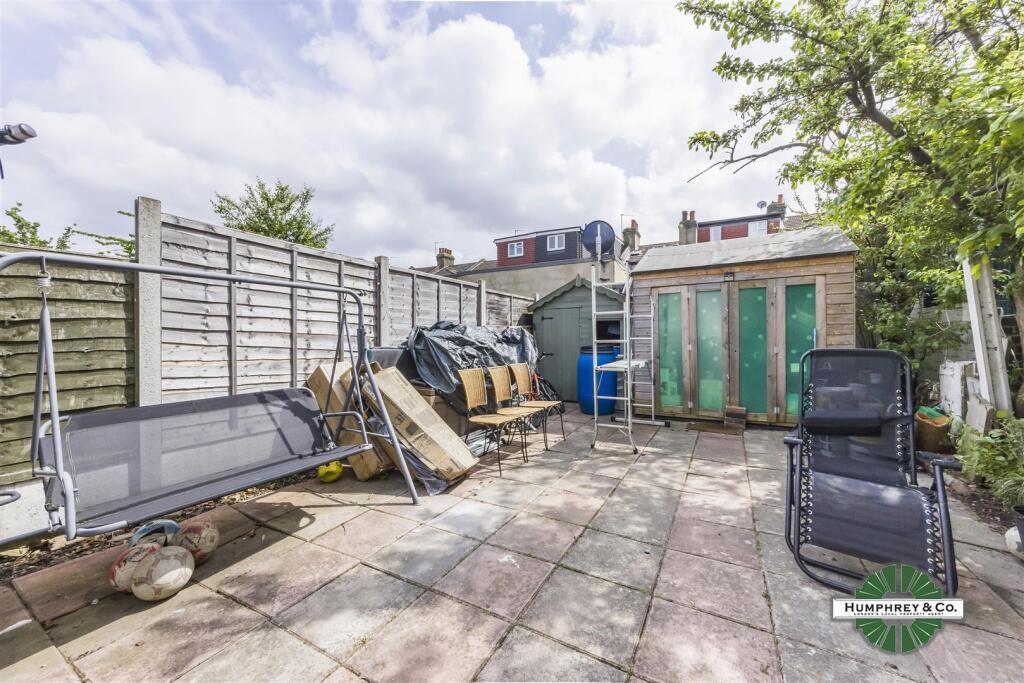6 Gloucester Road -019.JPG