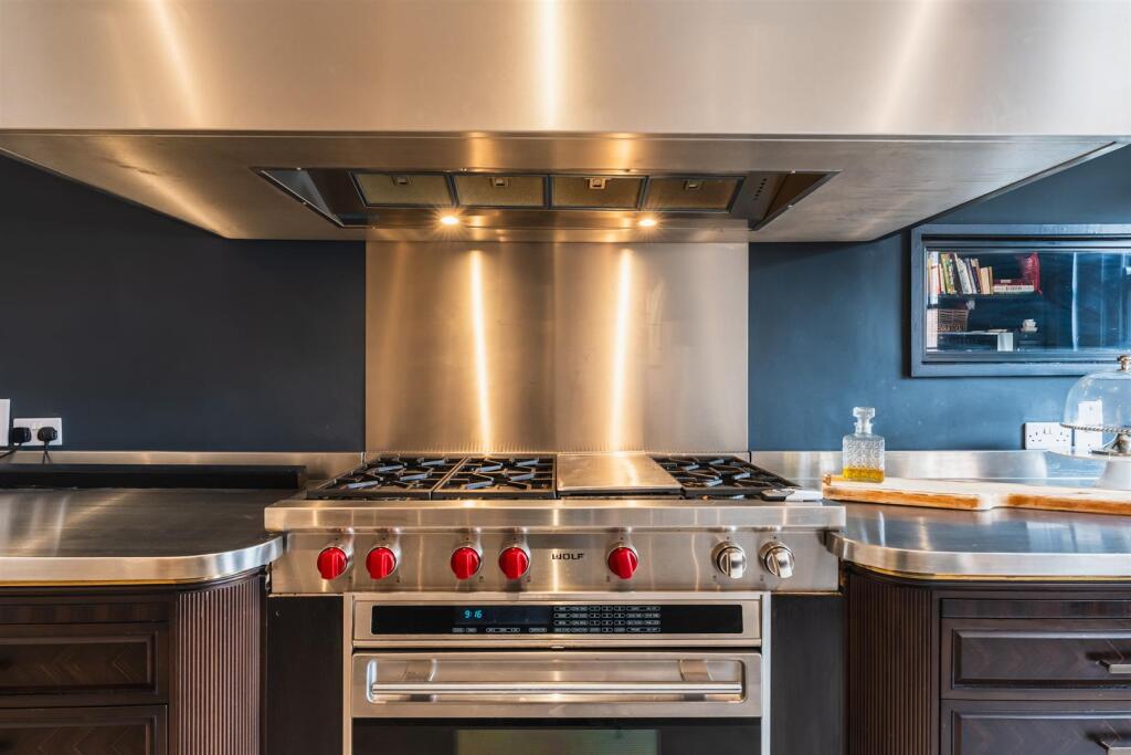 Dining Kitchen (Penthouse)