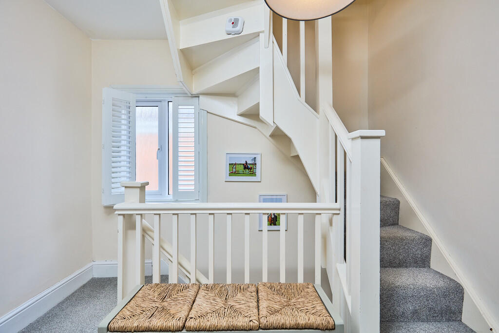 Edward Knight 202...